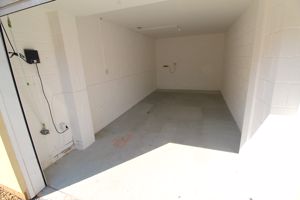 Garage- click for photo gallery
